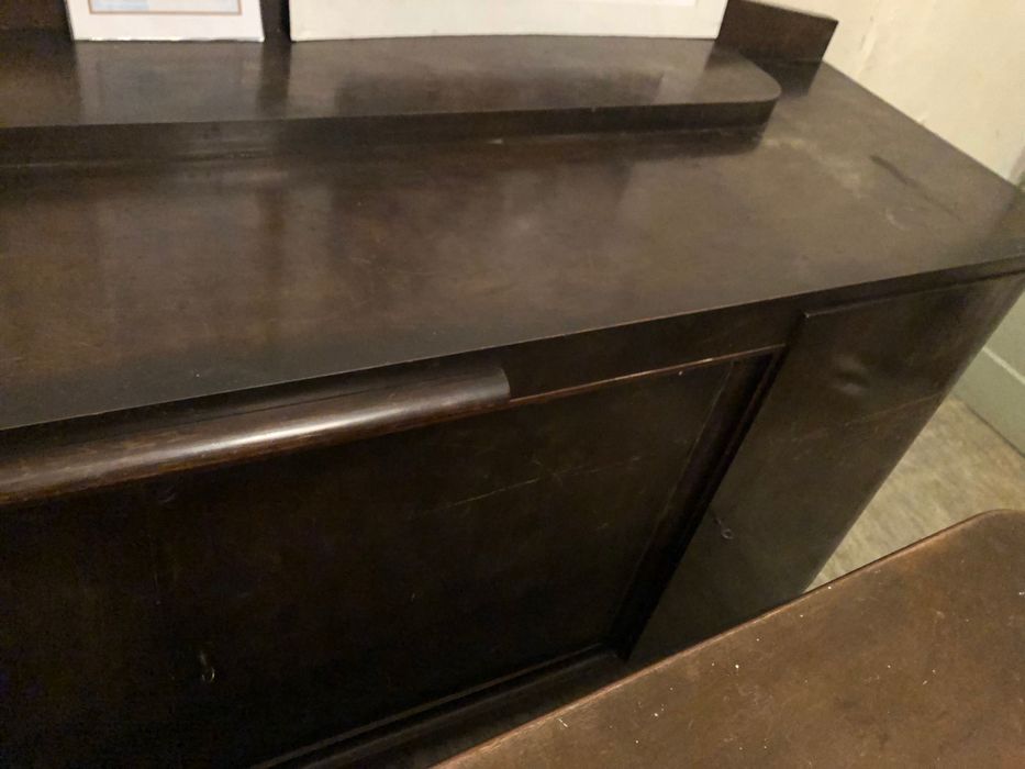 Антикварни мебели масив от 1930те