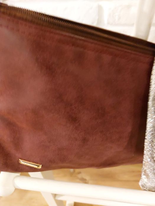 Продавам елегантни плик чанти