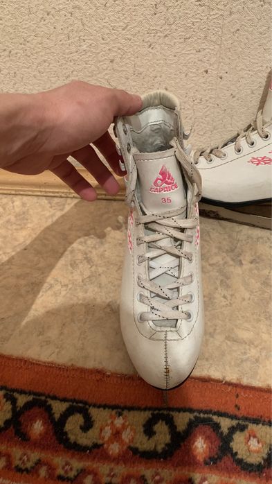 Продам б/у коньки