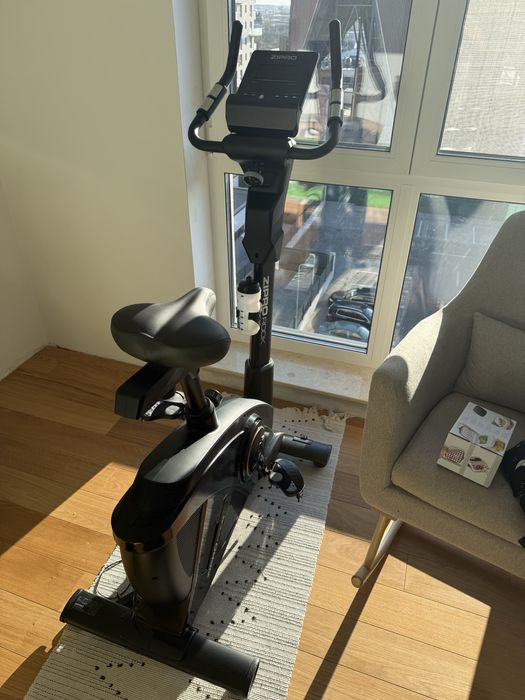 Bicicleta Fitness de Apartament electromagnetica Zipro Rook