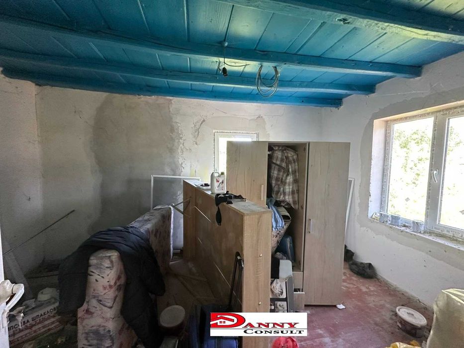 Къща с 1700 кв.м. двор в с. Мусина, обл. Велико Търново