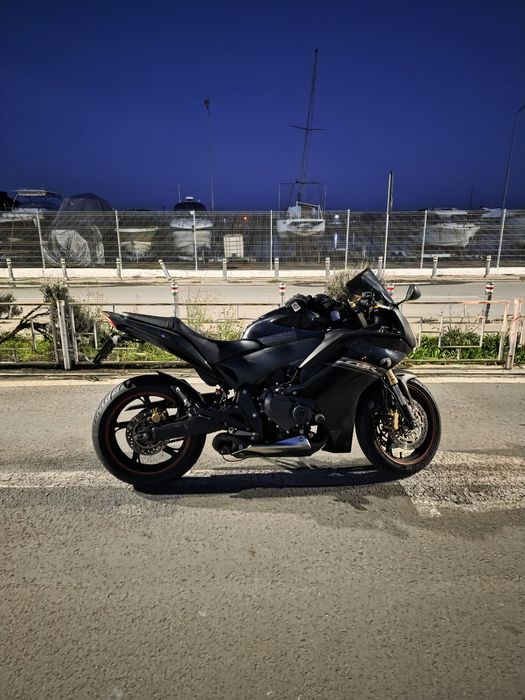 Vand Honda CBR 600F