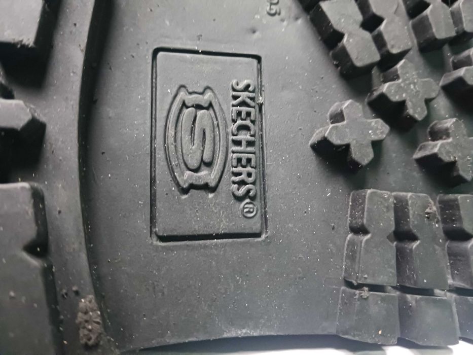Чисто нови обувки skechers 44 номер
