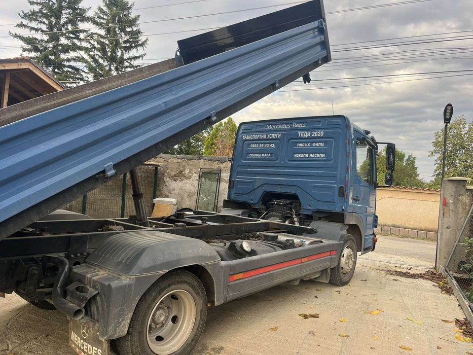 Mercedes Atego 818 1990 година