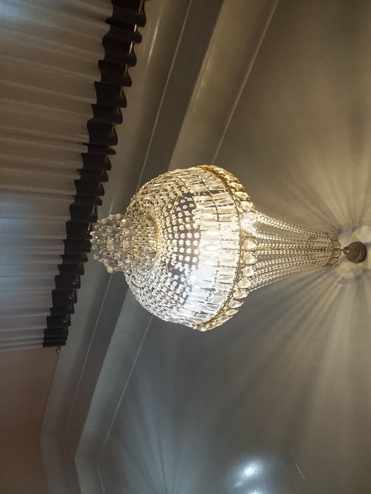 Люстра катта  Хогана мулжаланган