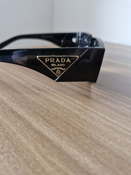 Ochelari de soare Prada