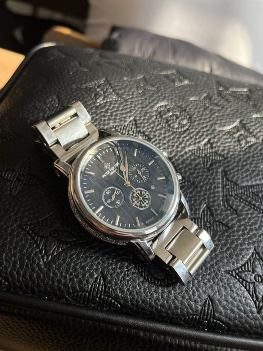Patek Philippe сағаты.