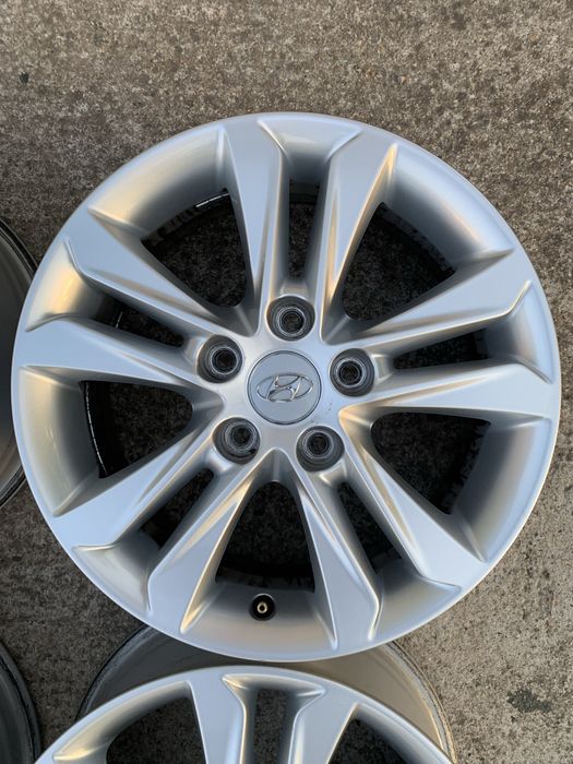 4ри броя оригинални алуминиеви джанти 5х114,3 16ки  за Хюндай/Hyundai