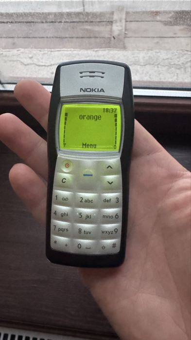 Nokia 1100 - doar 24 ore vorbite - pentru colectionari