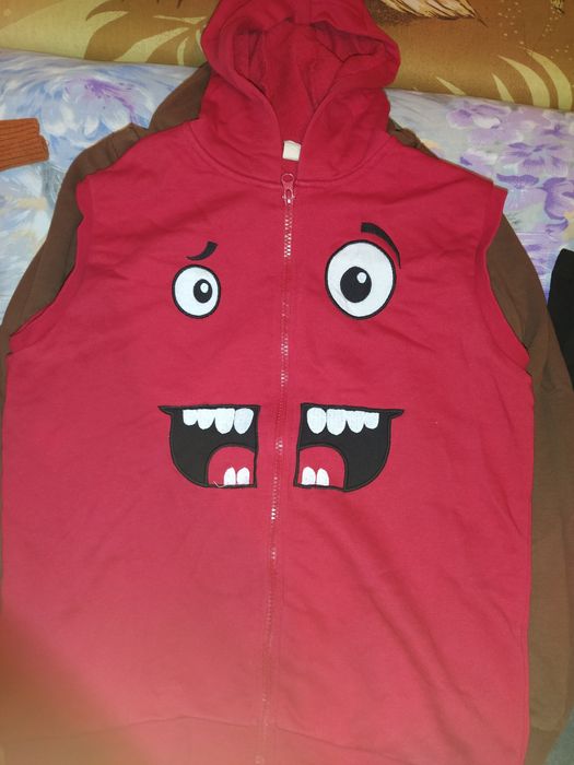 Лот 140-146 LcWaikiki елек, долнища, худита и тънки блузки