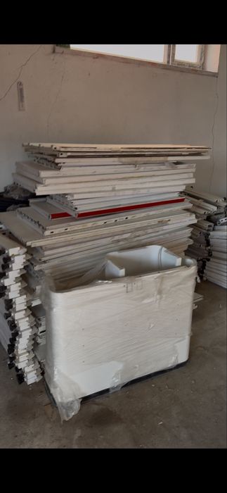 Продам торговые стеллажи