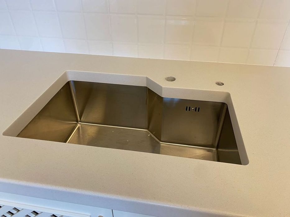 Столешницы,кварц,акрил,кухонный гарнитур,гранит,мрамор,керамогранит