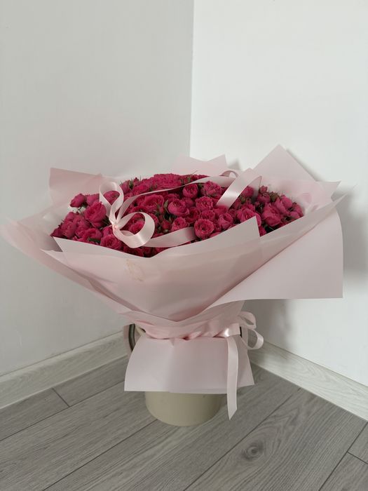 Розовые розы красивые