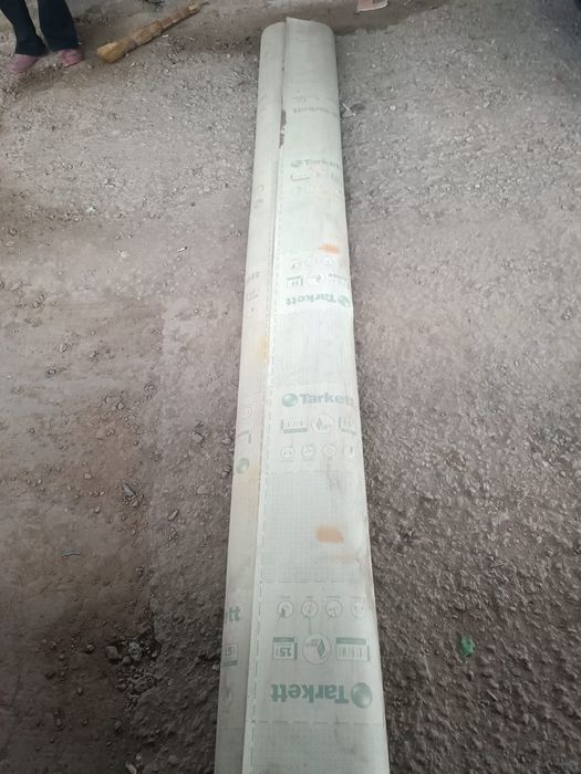 Продам 2 линолеума в хорошем состоянии