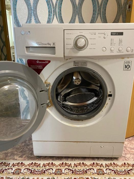 Продам стиральную машину LG