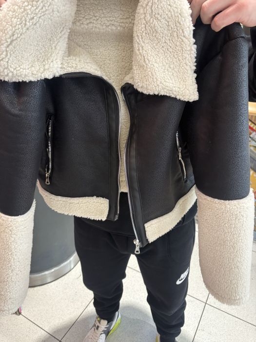 Дамско яке ръчно рисувано