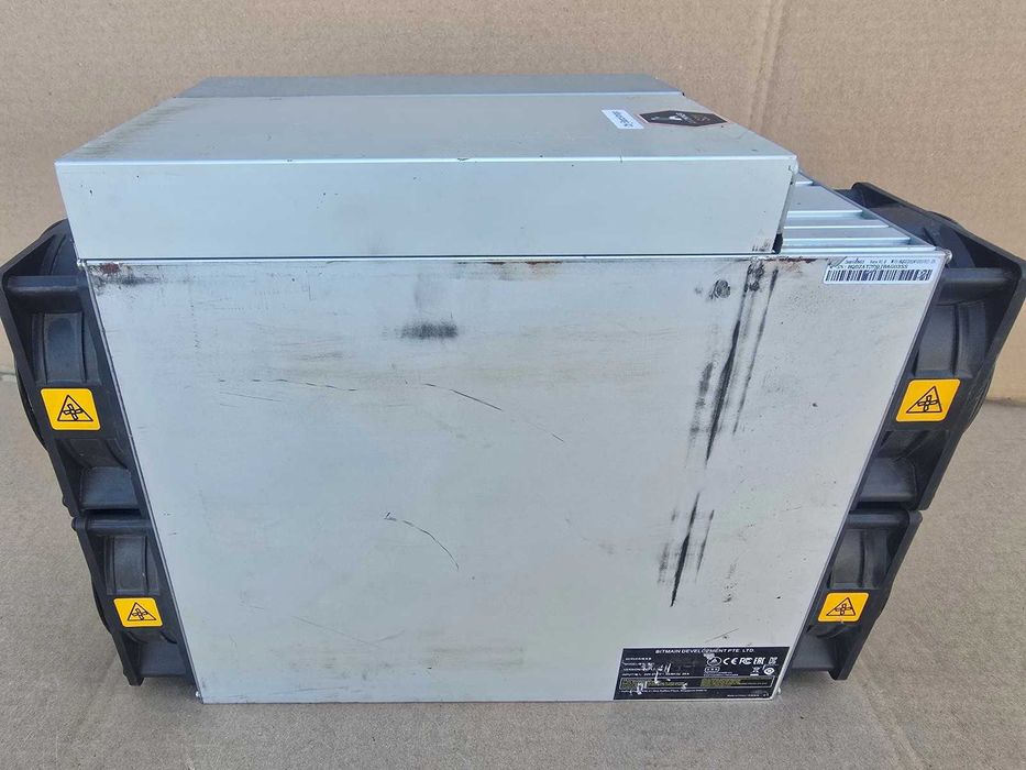 Antminer S21 200TH Bitcoin Miner 200T
