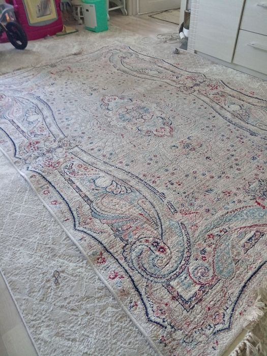 Продам ковёр чистый постирный