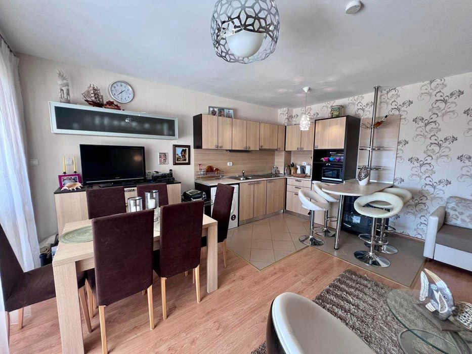 Продава се Двустаен апартамент в к.к. Слънчев бряг - 71 кв.м за 1015 €/кв.м - Снимка #3