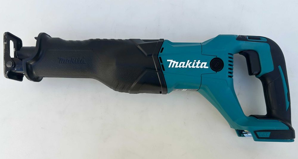 Makita DJR186 - Акумулаторен саблен трион 18V 2024г. неразличим от нов