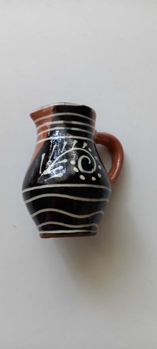Магнитики и различные сувениры.
