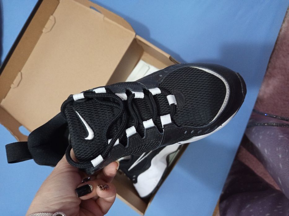 Два чифта дамски маратонки Nike