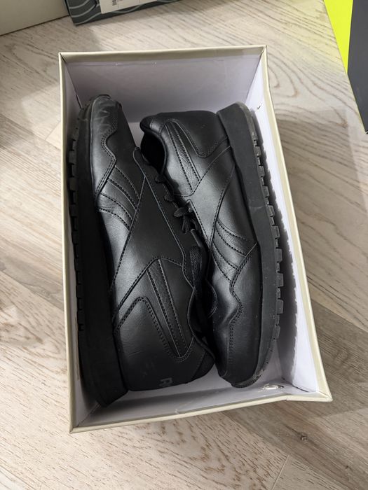 Обувь в оригинале.