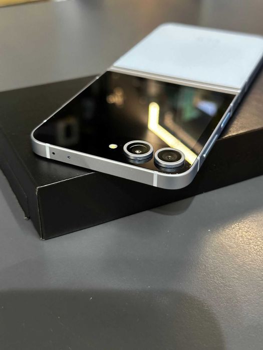 Samsung Flip 6 12/256GB