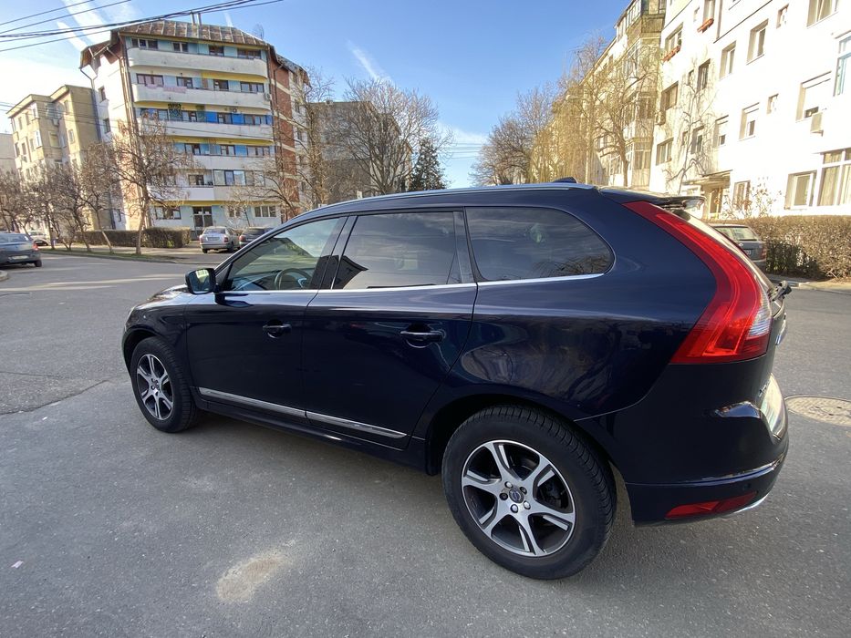 Volvo XC60 ,2.0L, 190cp automata