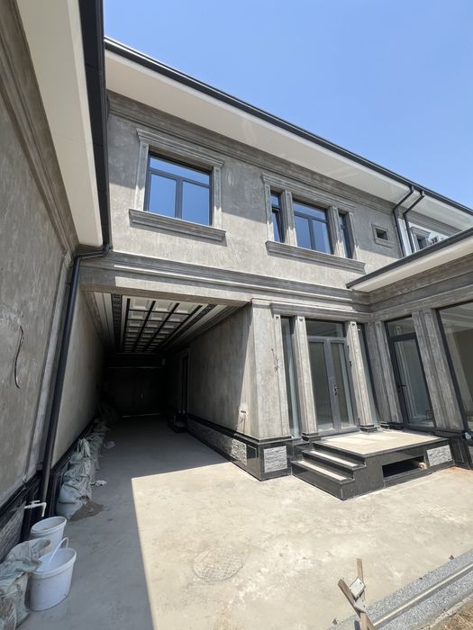 Hovli sotiladi 3 sotix