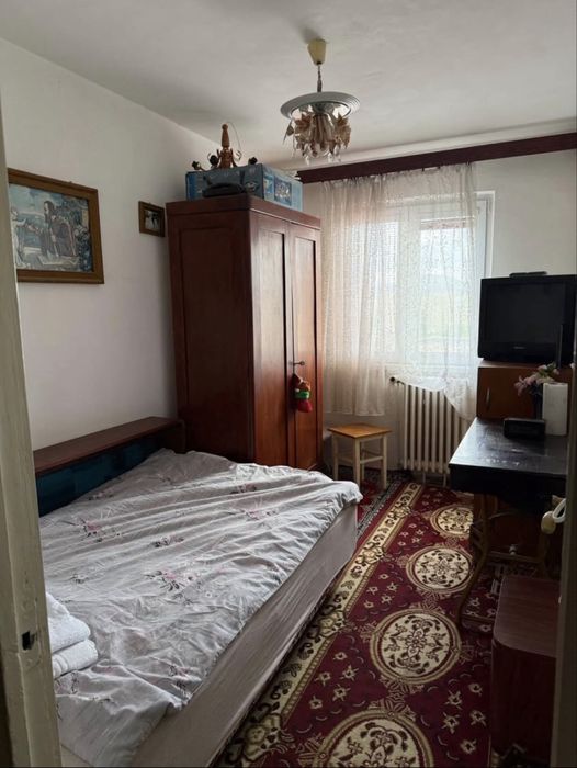Vand Apartamet cu 3 Camere
