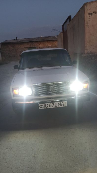 Vaz 2107 sotiladi holati yahshi yurib turgan moshena gaz benzin yuradi