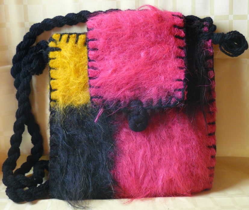 Битови торби /чанти/ от козя и овча вълна за туризъм и фестивали