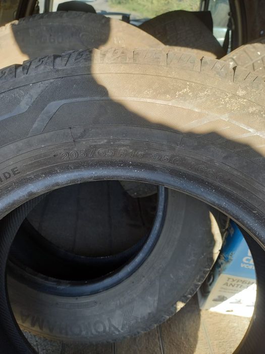 Продам шины 205/65R16