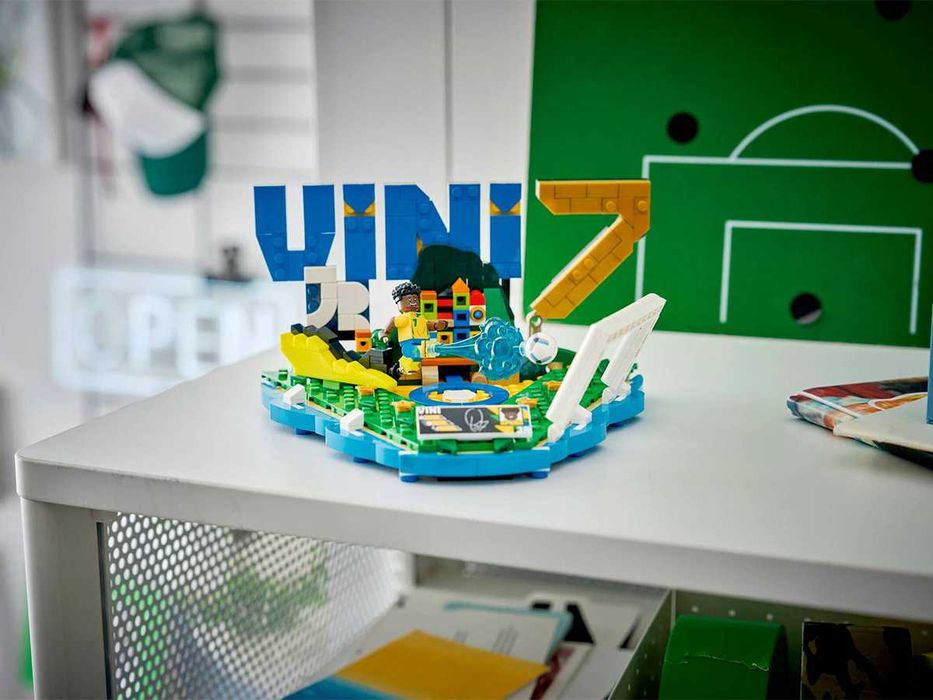 43027 LEGO Editions: Винисиус Жуниор