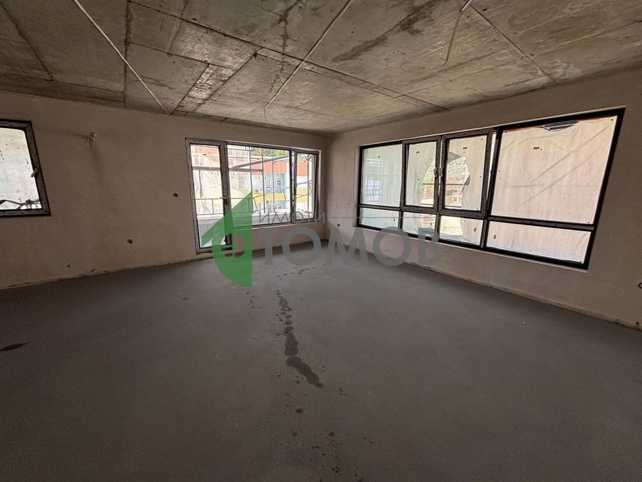 Просторен многостаен апартамент в кв. Аязмо