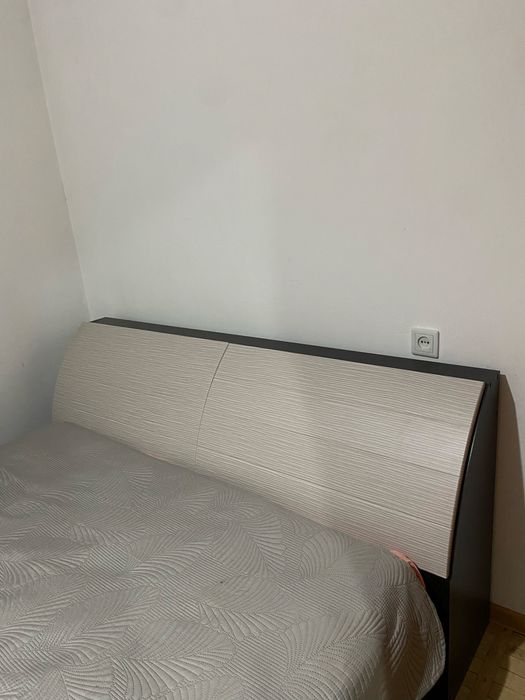 Продам кровать с матрасом