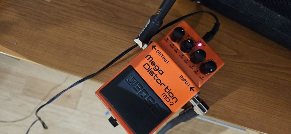 Boss MD2 mega distortion