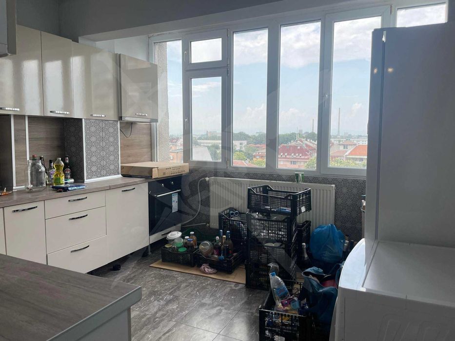 Дава се под наем Тристаен апартамент в Пловдив, Гагарин - 90 кв.м за 152000 € - Снимка #1