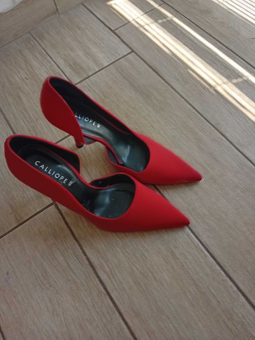 Обувки на ток Калиопе