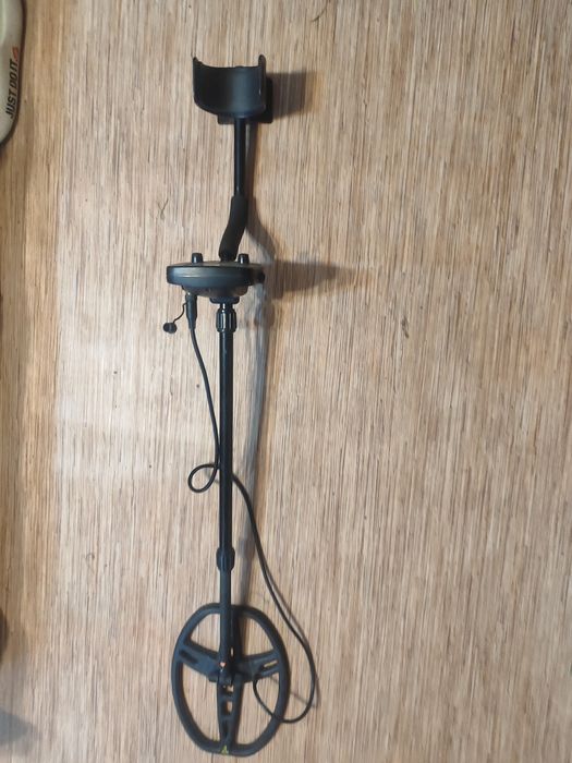 Продам металлоискатель