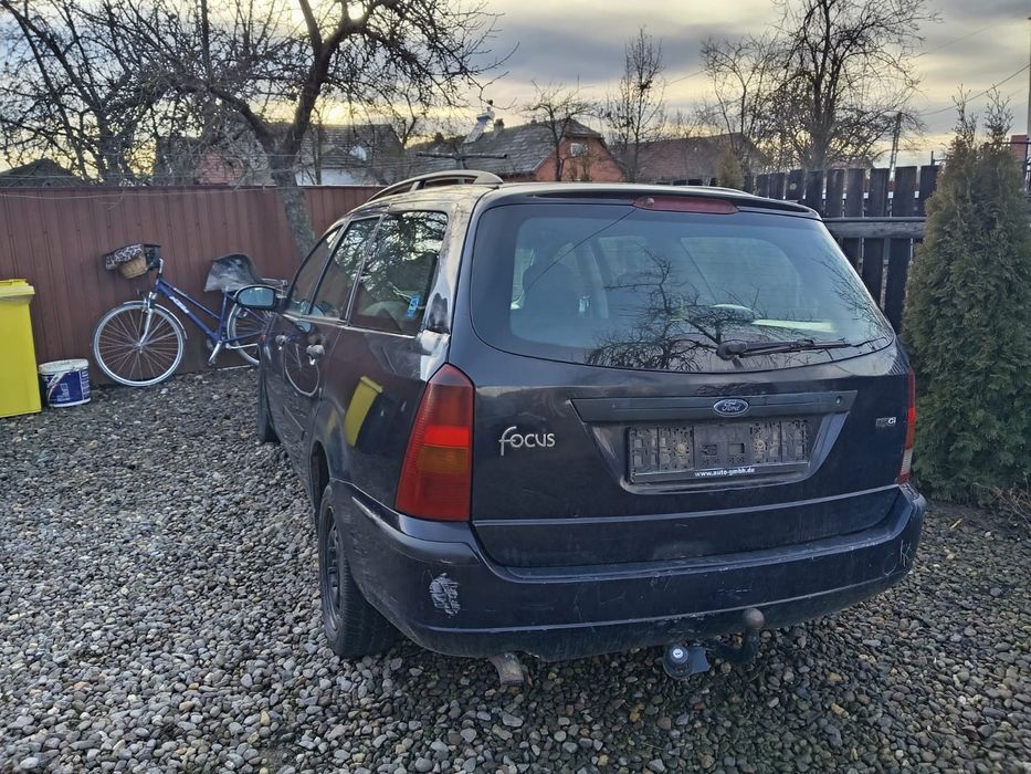 Dezmembrez Ford Focus