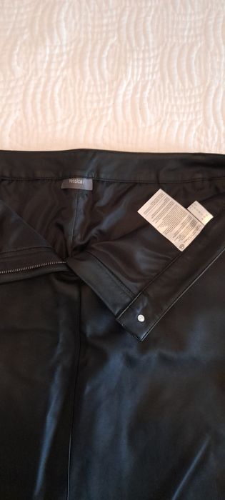 Дамска кожена пола