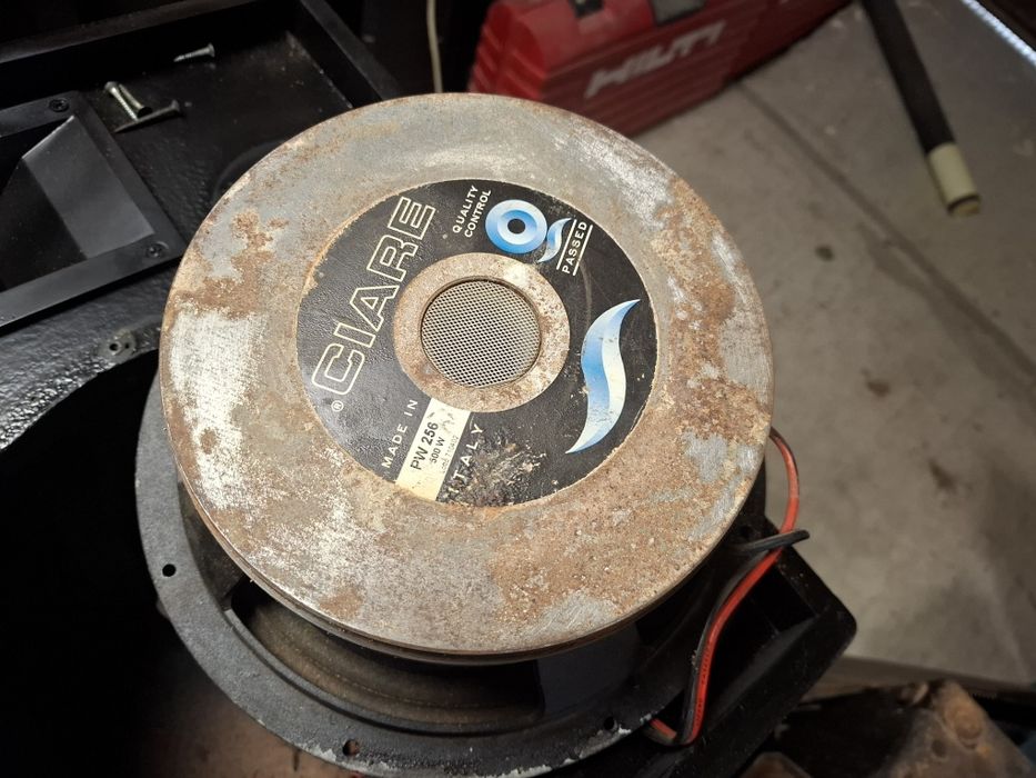 Vând boxe  pasive și active