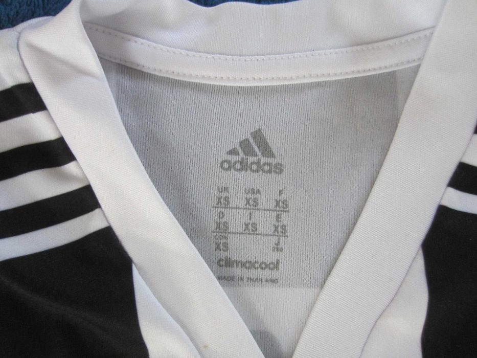 Tricou copil fotbal Ronaldo, Juventus, masura XS , Adidas, este imprimat, stare f.buna-ca nou