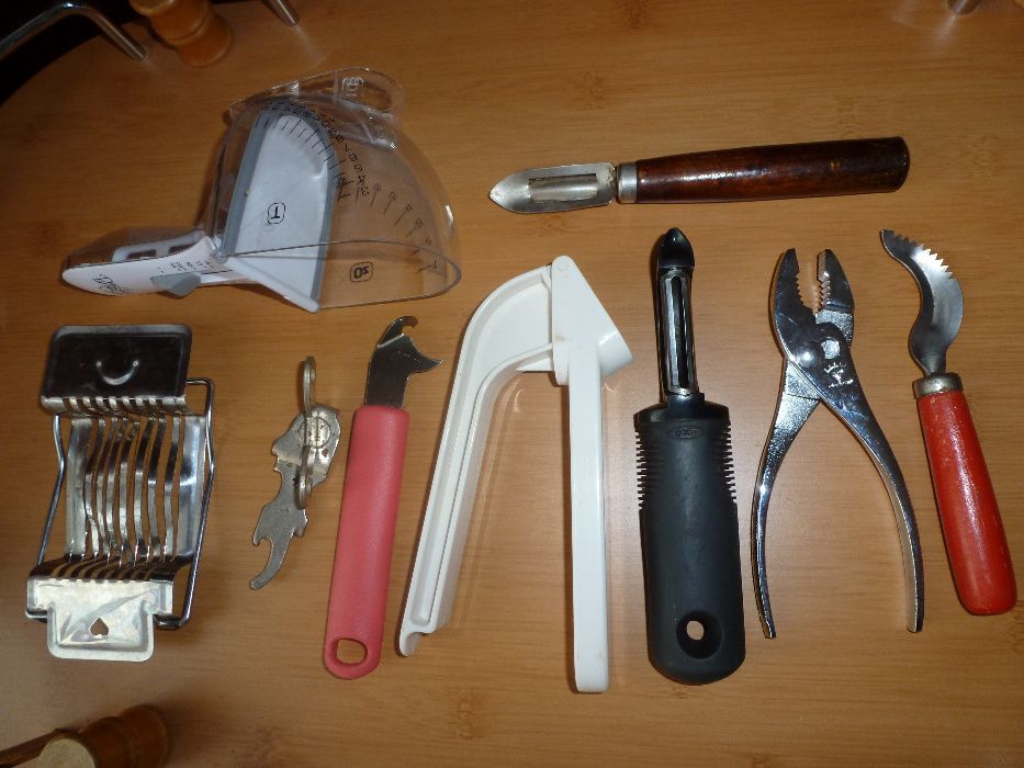 домакински аксесоари-инструменти