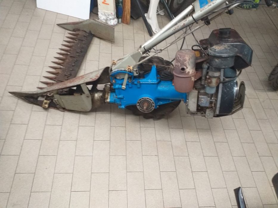 Vand motocositoare  pentru iarba mare