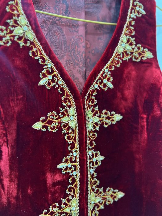 Продается  Бешпет и кажекей ручная работа