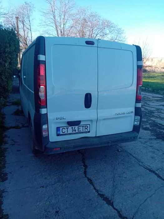 AUTOUTILITARA BB FURGON OPEL VIVARO unic propietar 2008, 2700 Euro