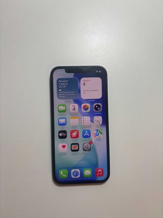 Iphone 12 64gb baterie 82%